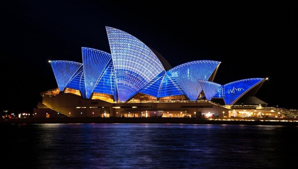 Unforgettable Trips Australia & New Zealand Sydney Opera House at night